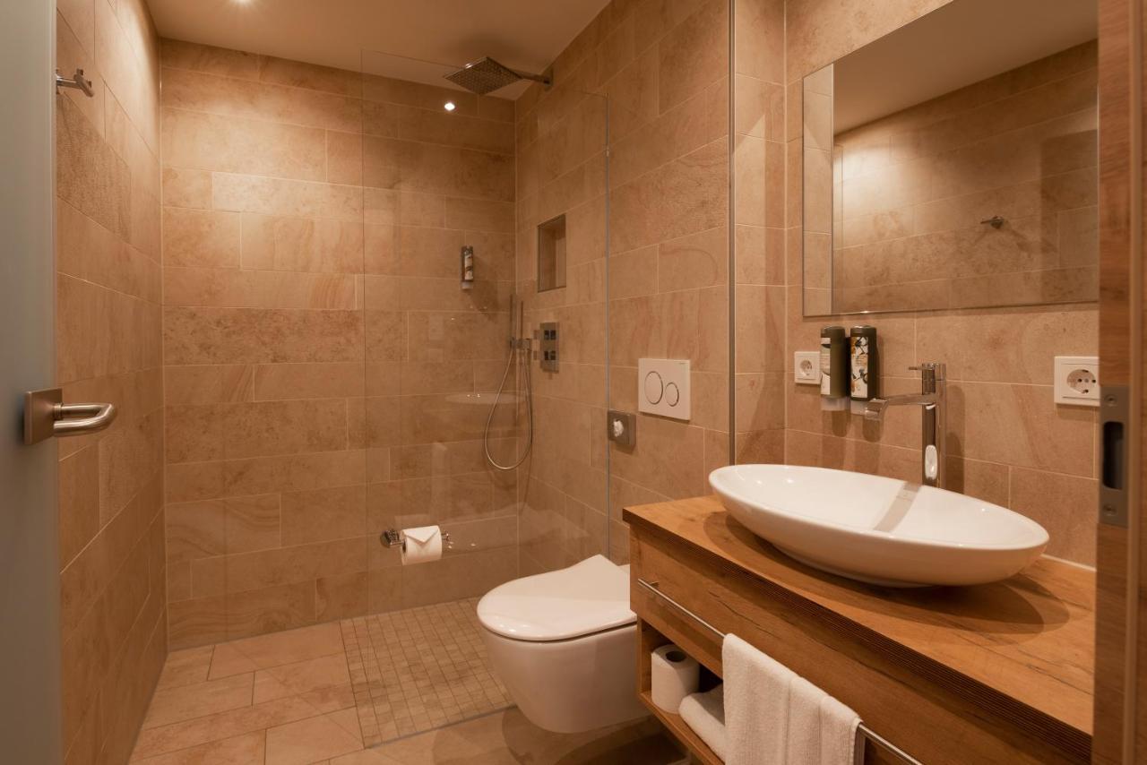 Peters Hotel & Spa Хомбург Екстериор снимка