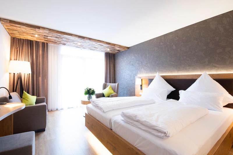 Peters Hotel & Spa Хомбург Екстериор снимка