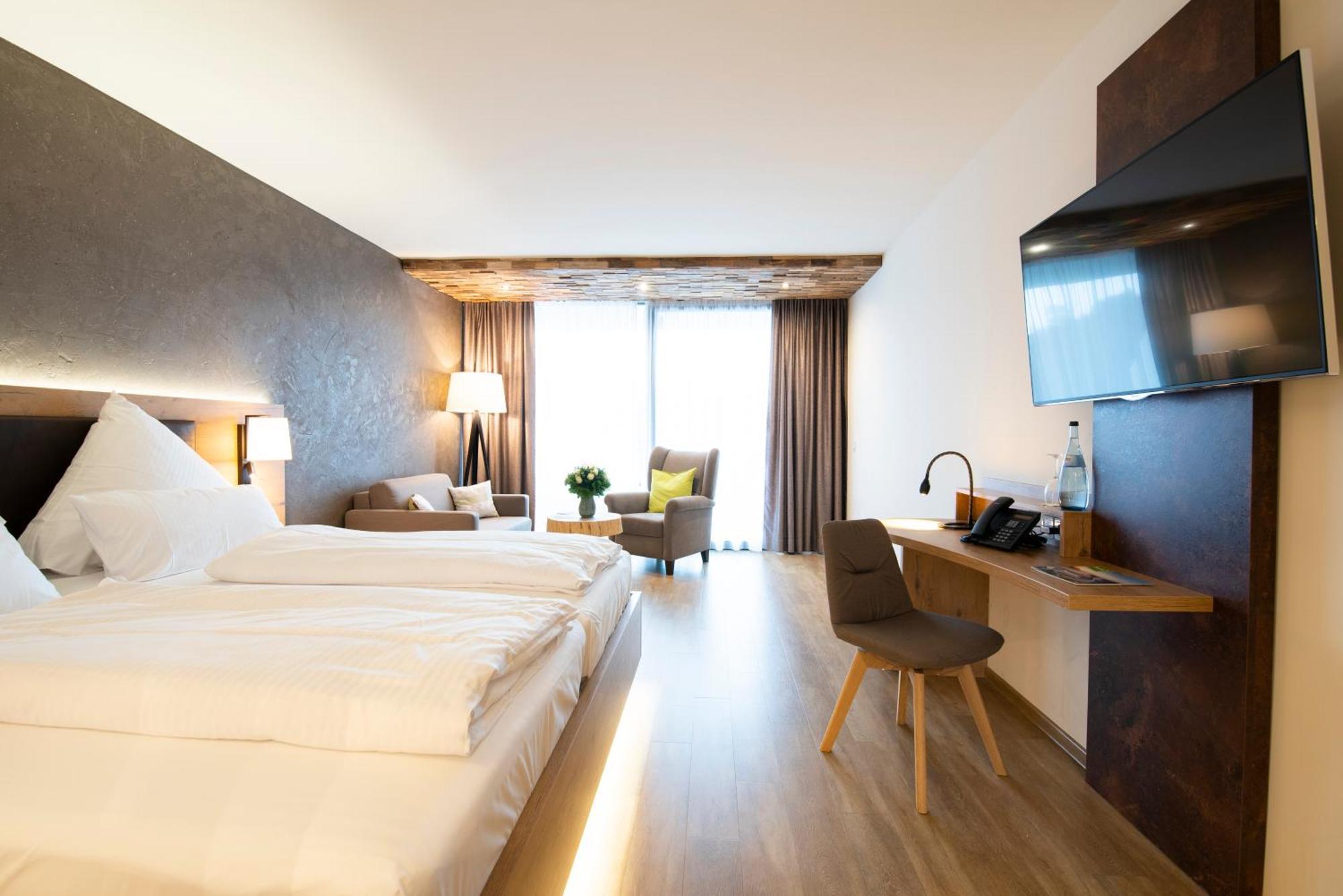 Peters Hotel & Spa Хомбург Екстериор снимка