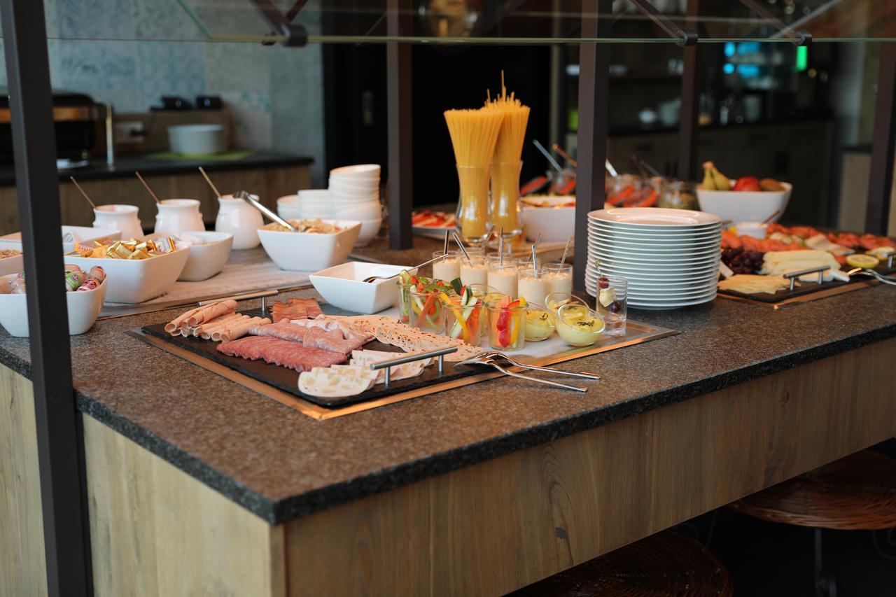 Peters Hotel & Spa Хомбург Екстериор снимка